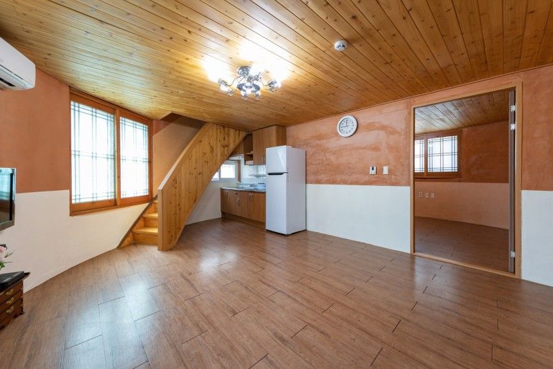 Gochang Hwangto Bokbunja Pension