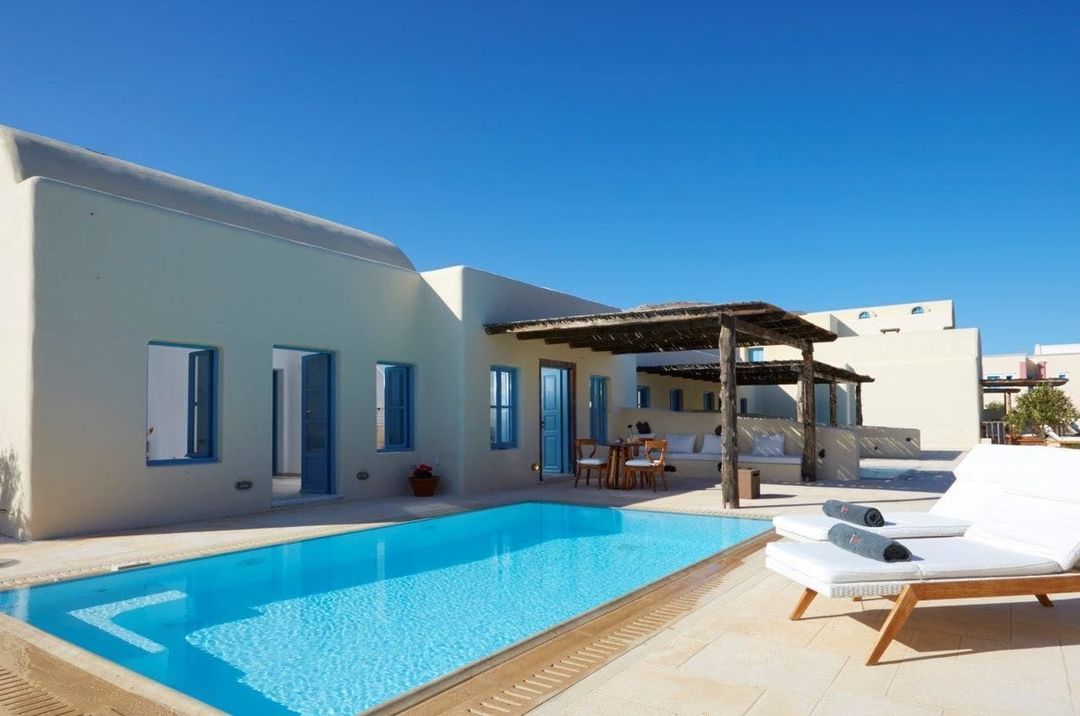 黑玫瑰海灘套房酒店