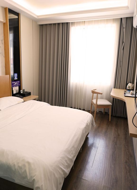 Yudu Light Luxury Hotel