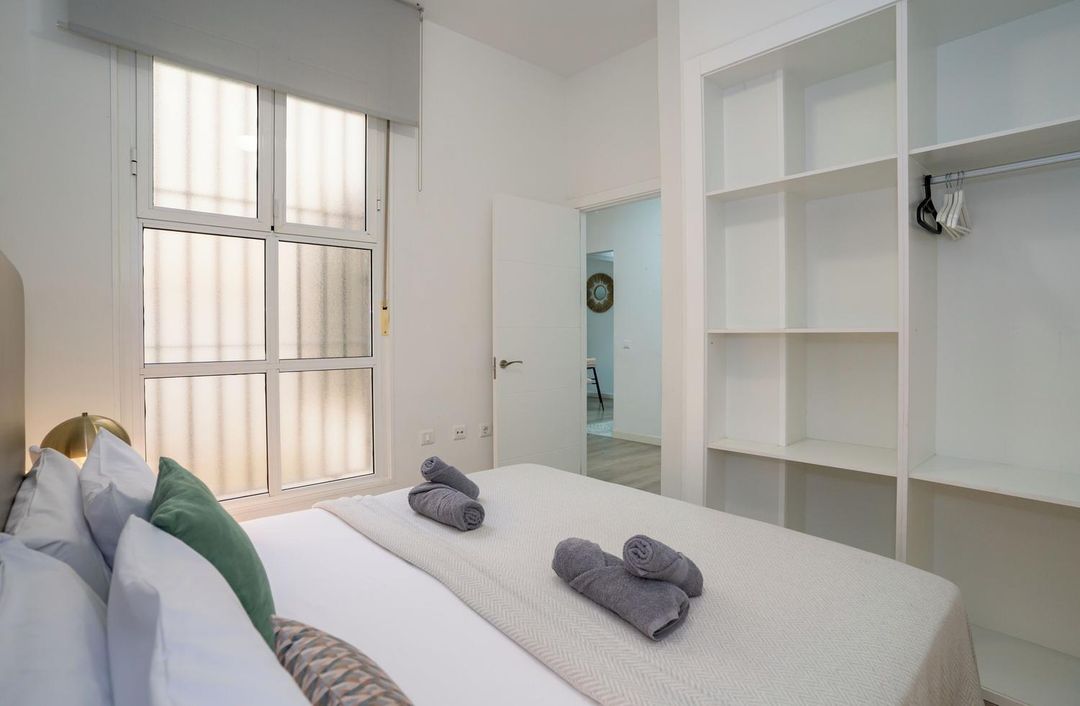 Stay Unique 塞萬提斯劇院街