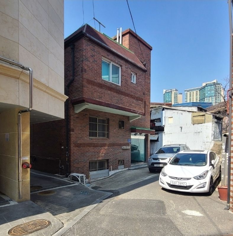 Airport Railroad Gongdeok Station 800m/3 Rooms/6 people/3 Queen Beds/Dryer/Hongik University