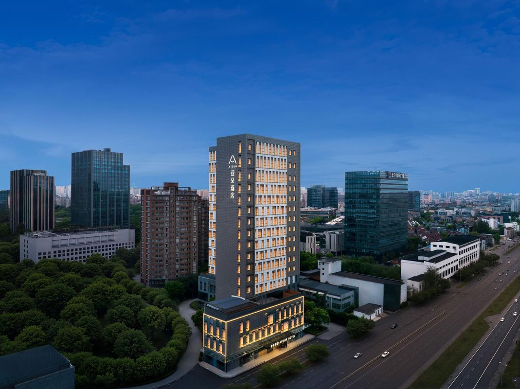 上海大寧國際馬戲城亞朵酒店