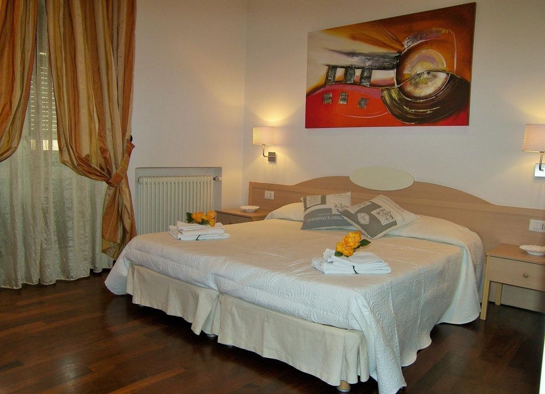 阿菲塔卡梅爾車站酒店