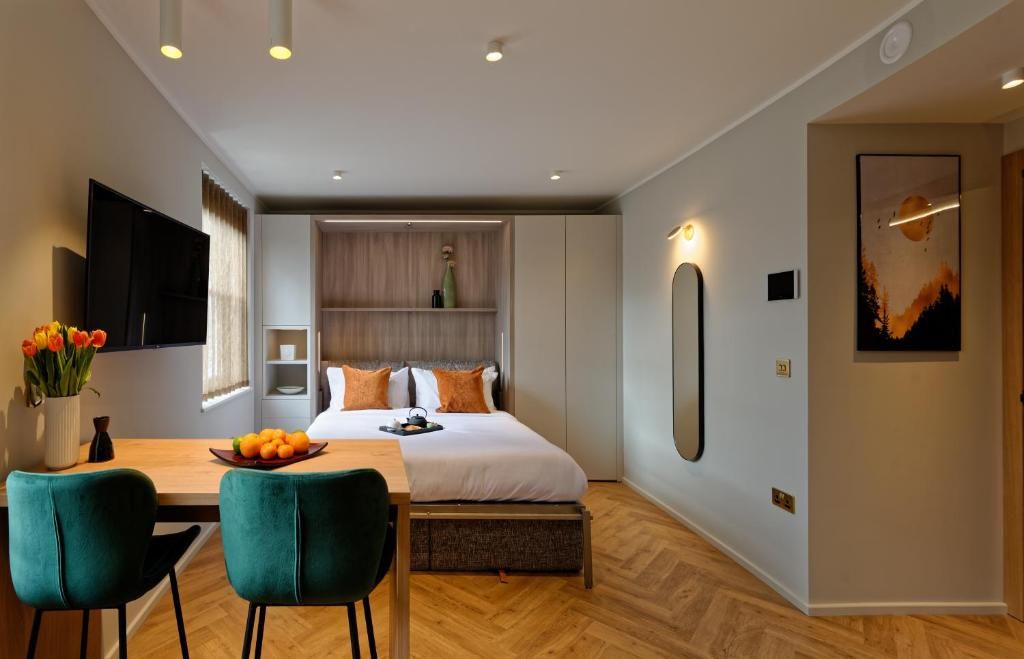 South Kensington Studios by D'Montrio