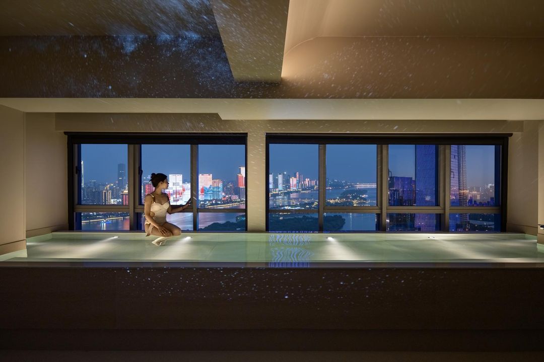 可遲江景泳池酒店