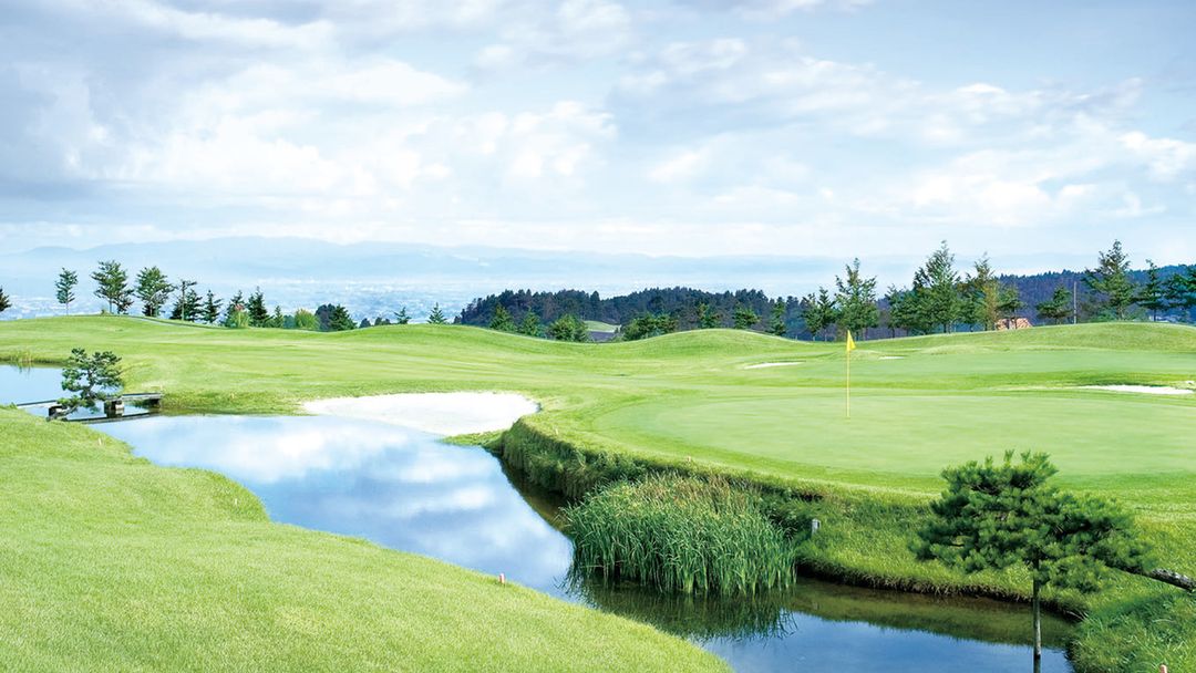 薩庫拉蓋克庫加登酒店