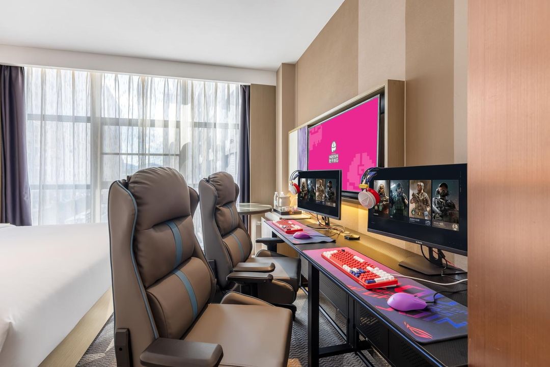 Horizon E-Sports Hotel (Nanjing University of Technology Subway Station Hongyue City)