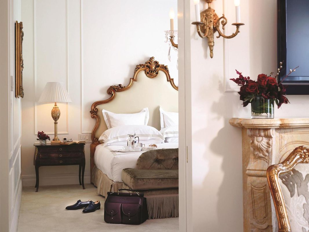 廣場酒店 - 費爾蒙管理