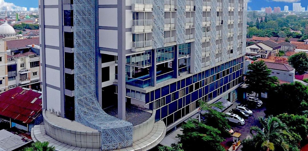 Nemuru Grand Bellevue Radio Dalam