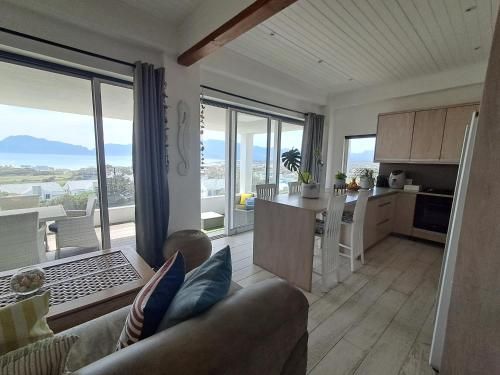 Mountain & Sea Apartments