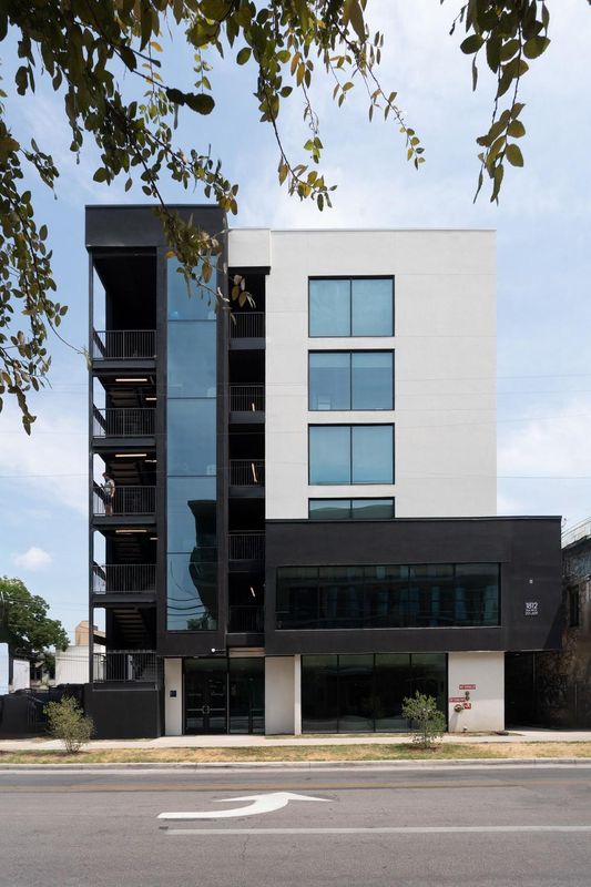 奧斯汀東第六街開間公寓 by Kasa