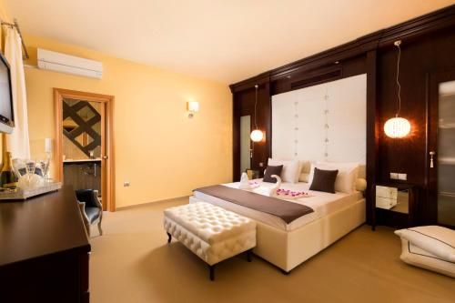 埃斯特爾別墅酒店