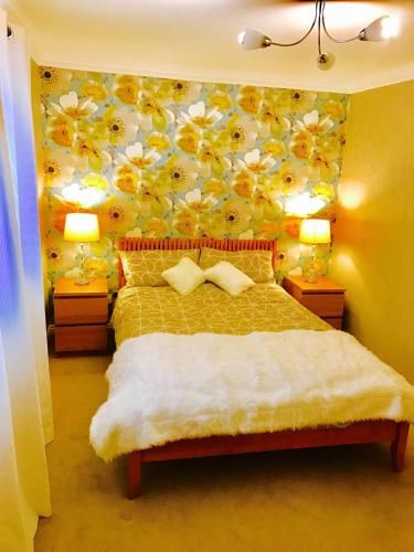 Glasgow City Centre Flat with River Views and Parking