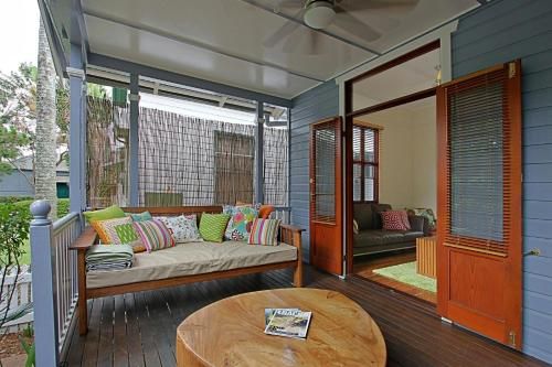 Harkaway - Charming Cottage in Central Byron Bay