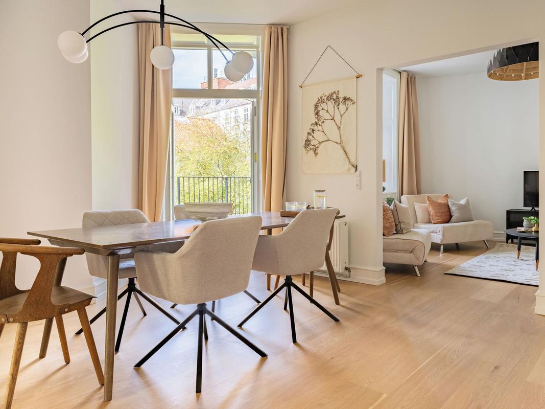 桑德斯盾 - 帶陽臺的三臥室公寓