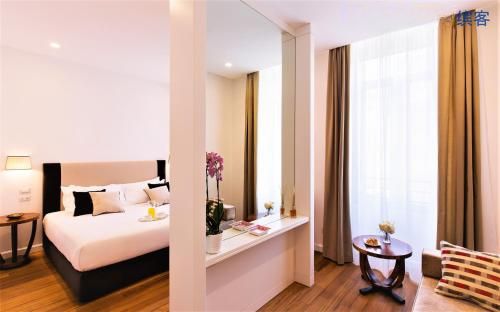 900 Piazza del Popolo