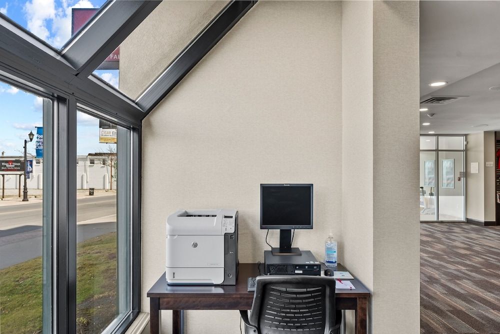 尼亞加拉瀑布附近華美達酒店