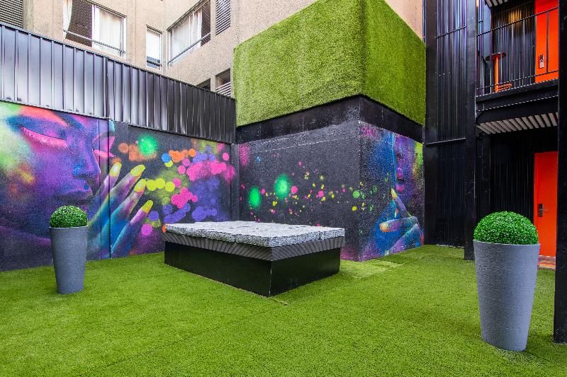 黑貓旅館精品店