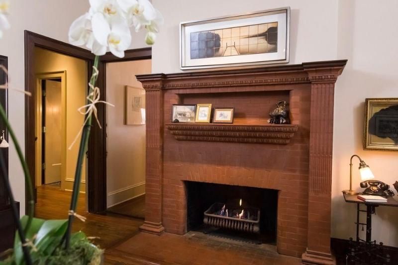 斯通赫斯特普雷斯家庭旅館