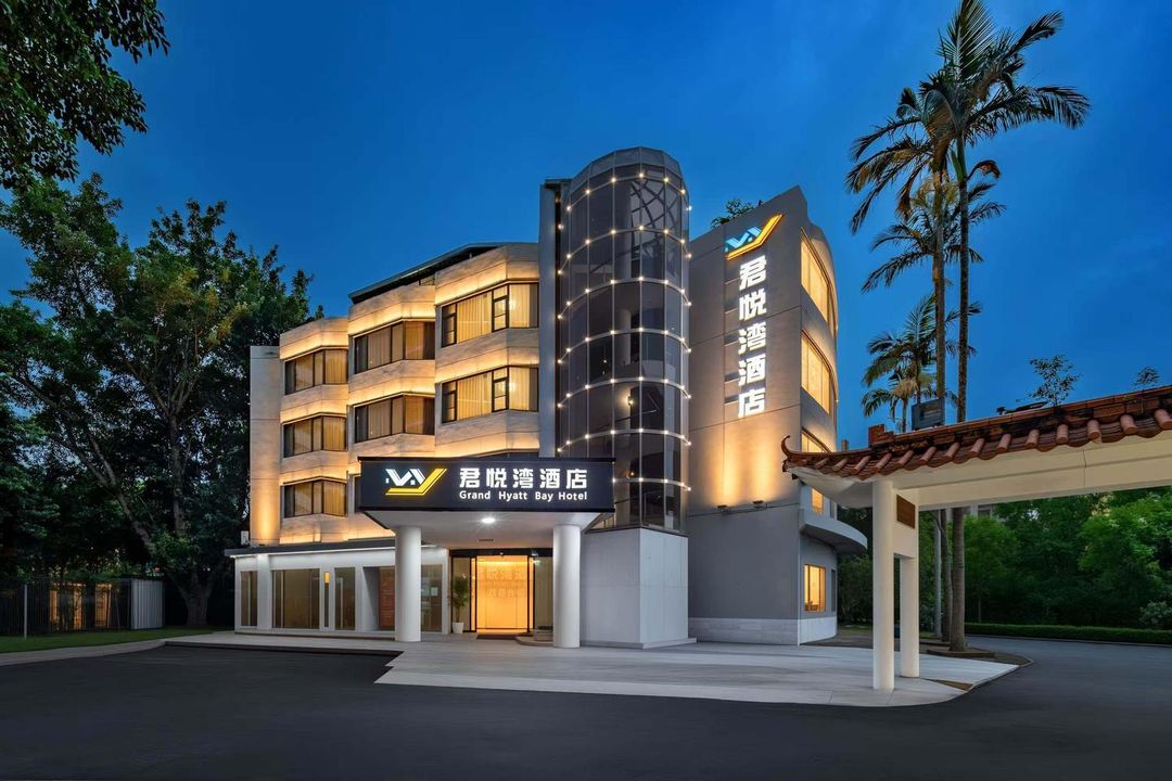 Zhuhai Junyue Bay Hotel (Seaside Park Lovers Road)