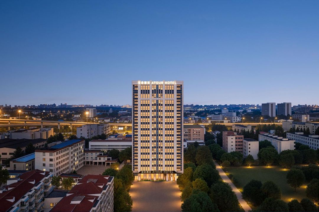 上海五角場翔殷路亞朵酒店