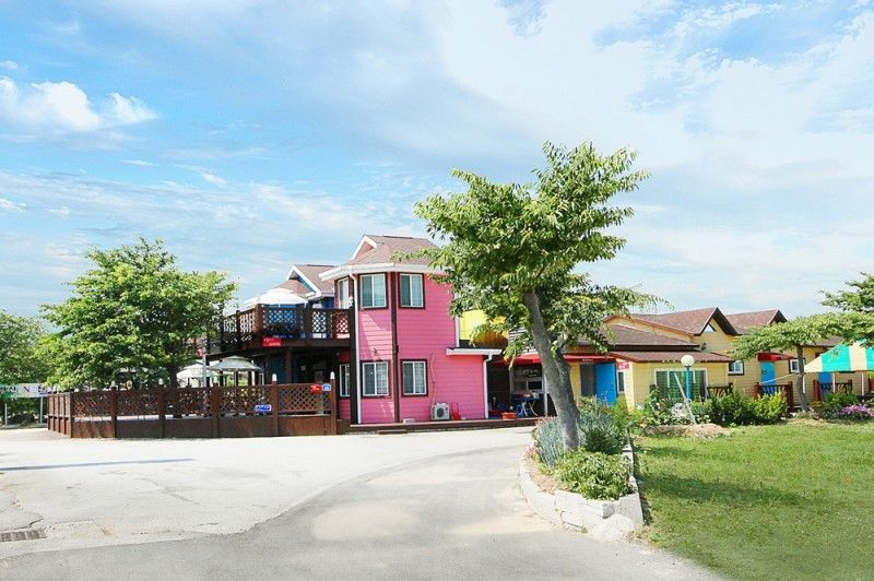 Buan (Byeonsanbando) Corelia Pension