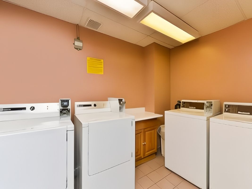 卡爾加里-機場速8酒店