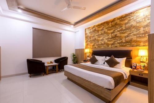 Hotel Corporate Plaza Near Terminal 3 Delhi Airport with- Free Airport Pickup