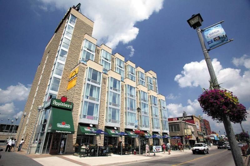 瀑布酒店及旅館