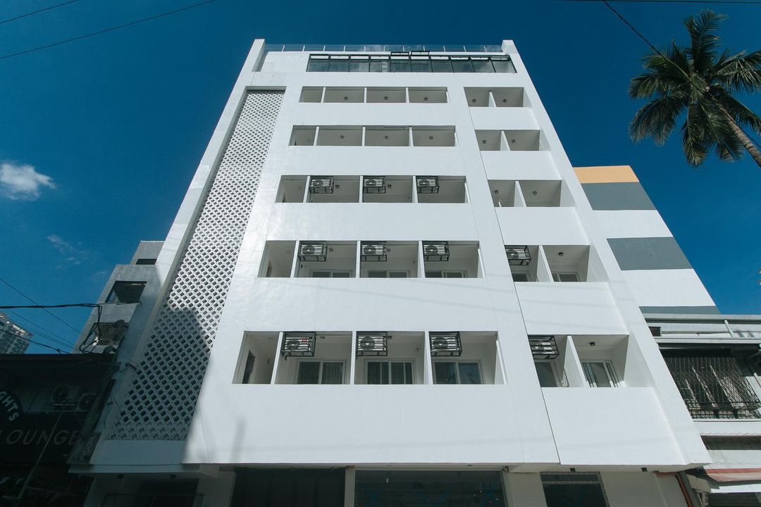 Stay Manila Hotel by RedDoorz