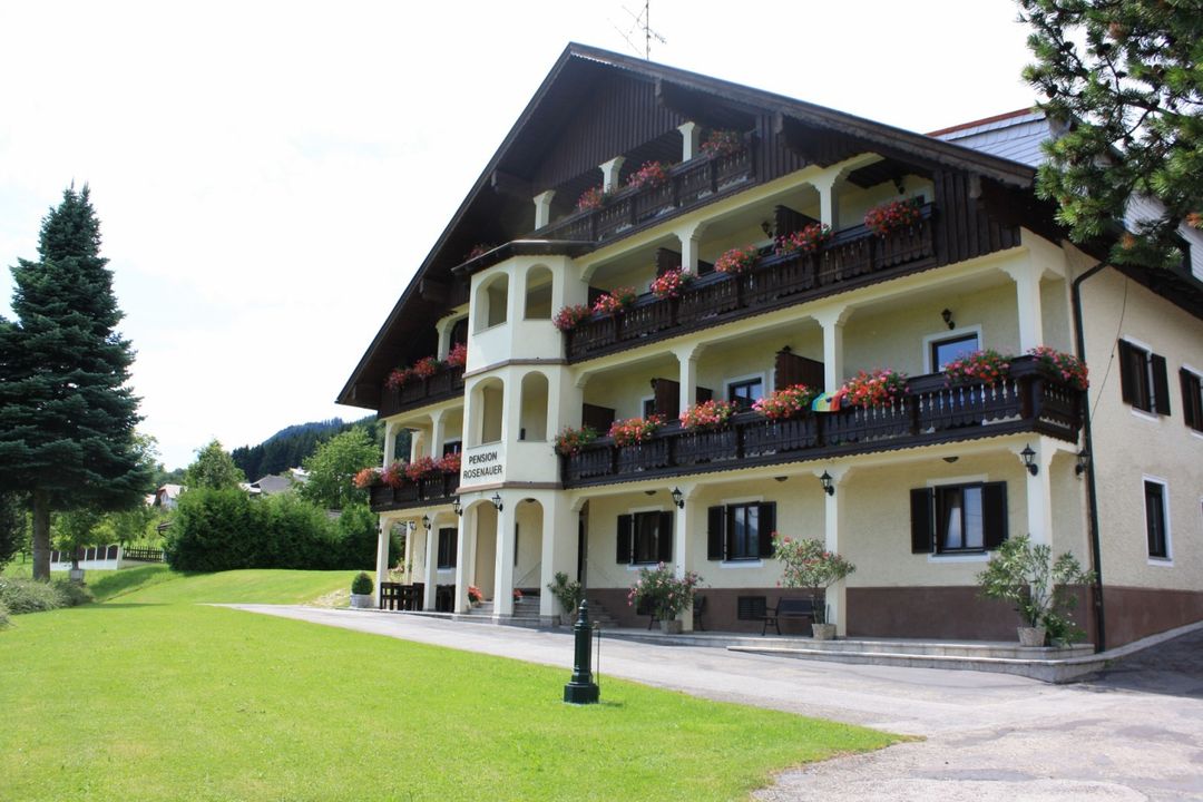 Haus Rosenauer Zimmer & Ferienwohnungen