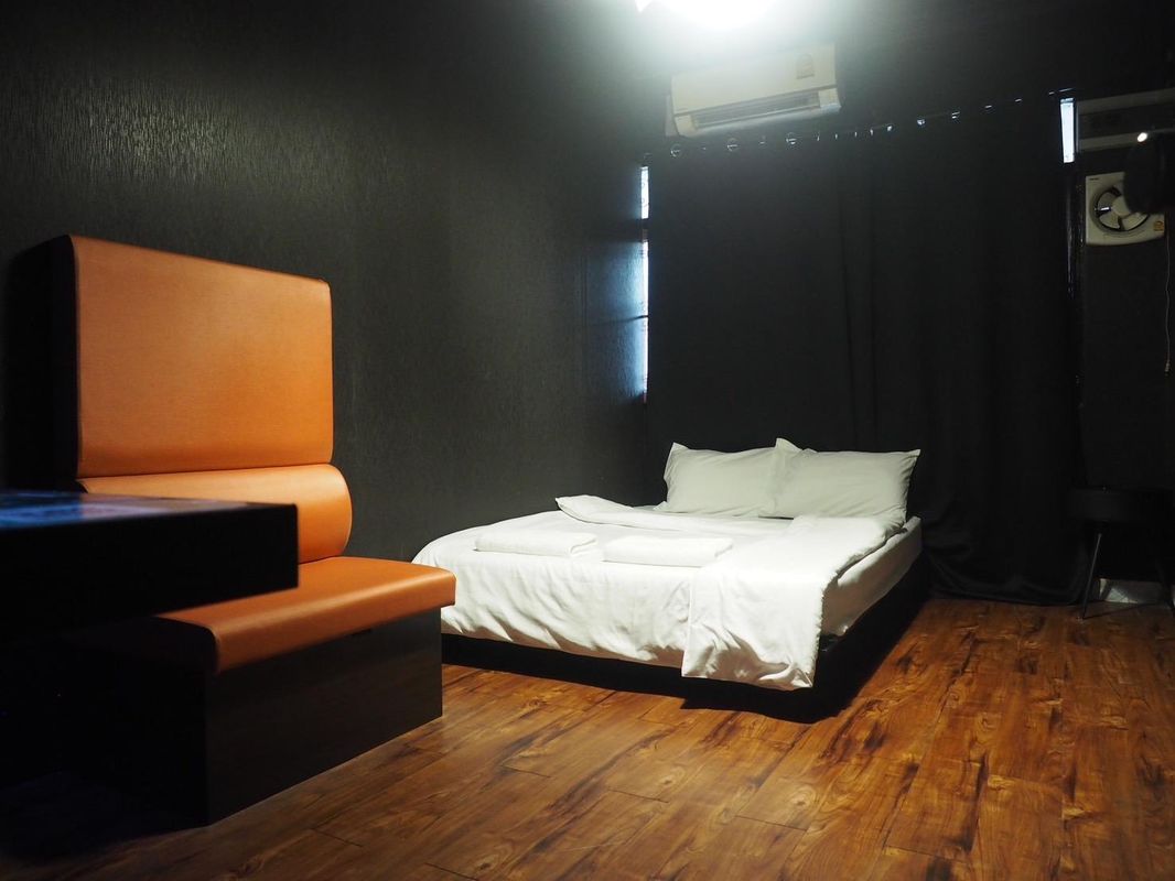 Doctor Alien Hostel Don Mueang