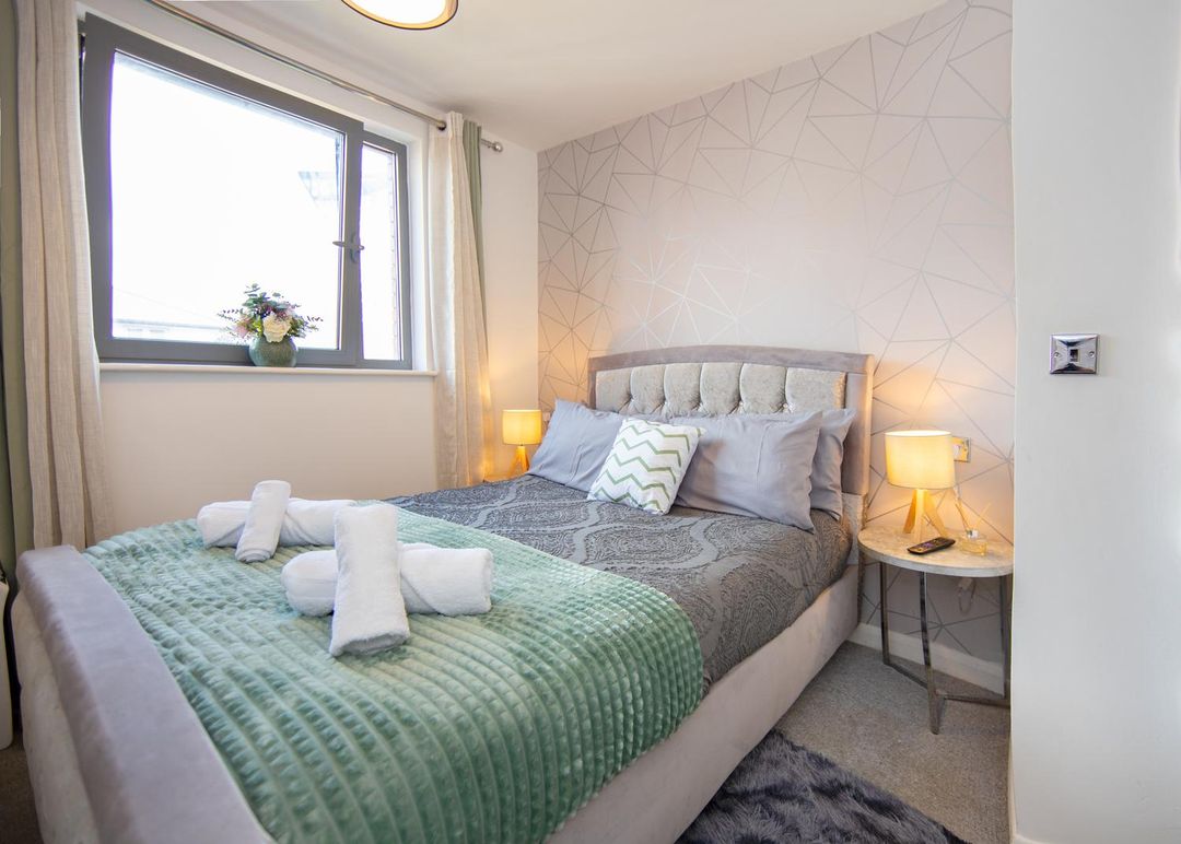 Birmingham City Centre Apartment with Balcony