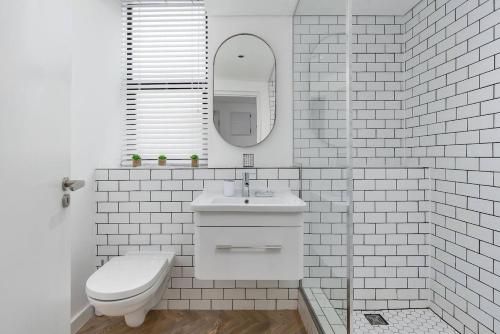 City Bowl Walk to Restaurants Modern Living