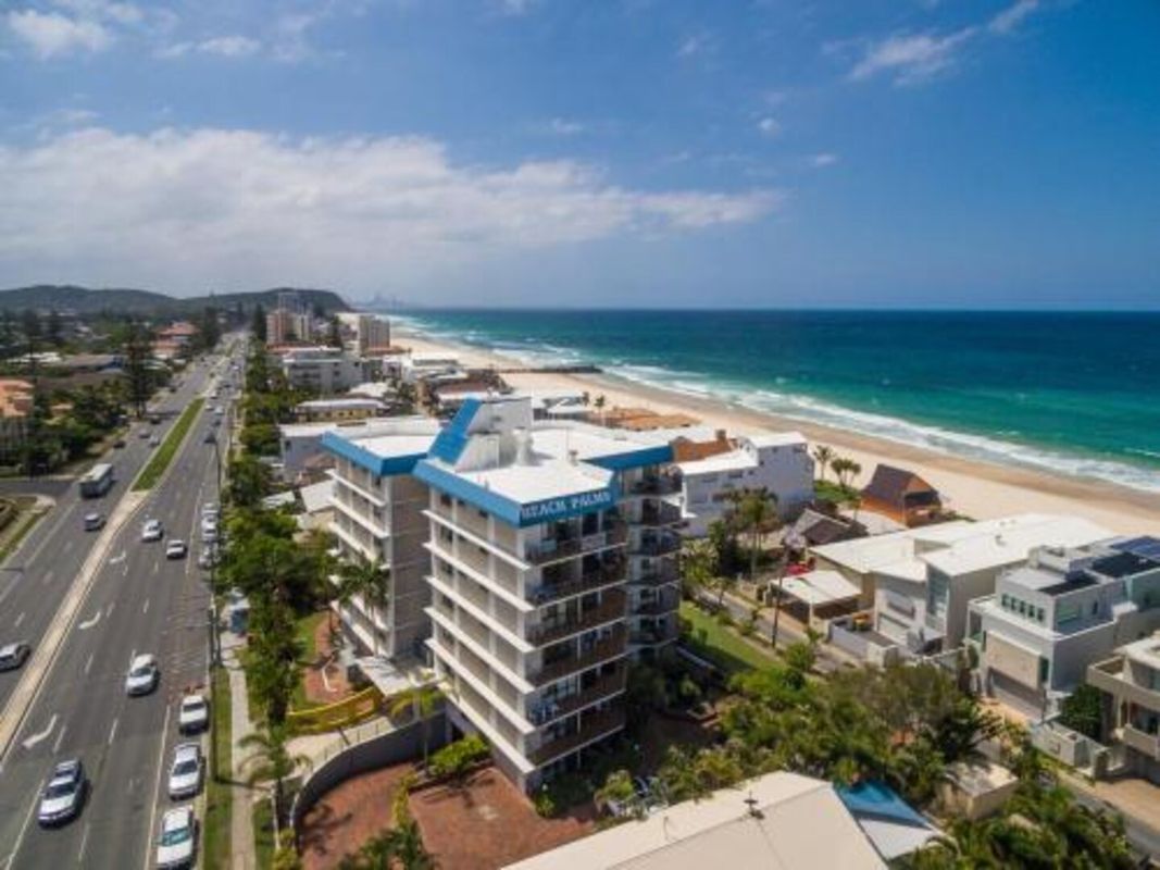 棕櫚海灘假日公寓酒店