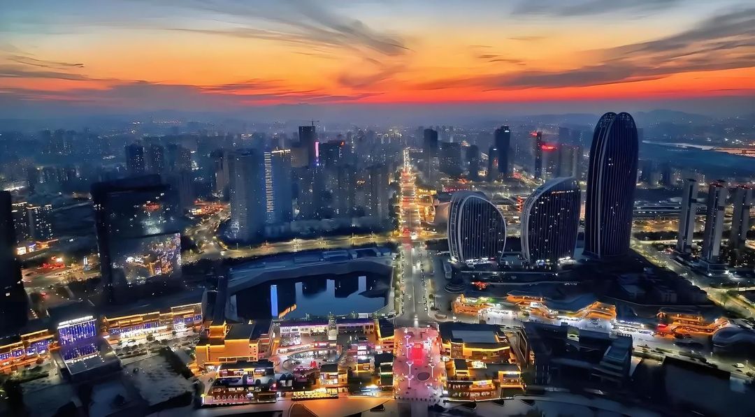 Haiyue Dinghe Seaview Apartment (Qingdao City Balcony Branch)