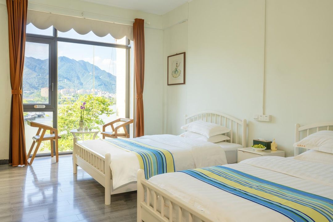 Huaxu Homestay (Qixingyan Scenic Area Store)