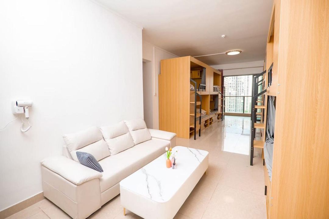 Qingyan Female Only Hostel (Guangzhou Yong Qing Fang)