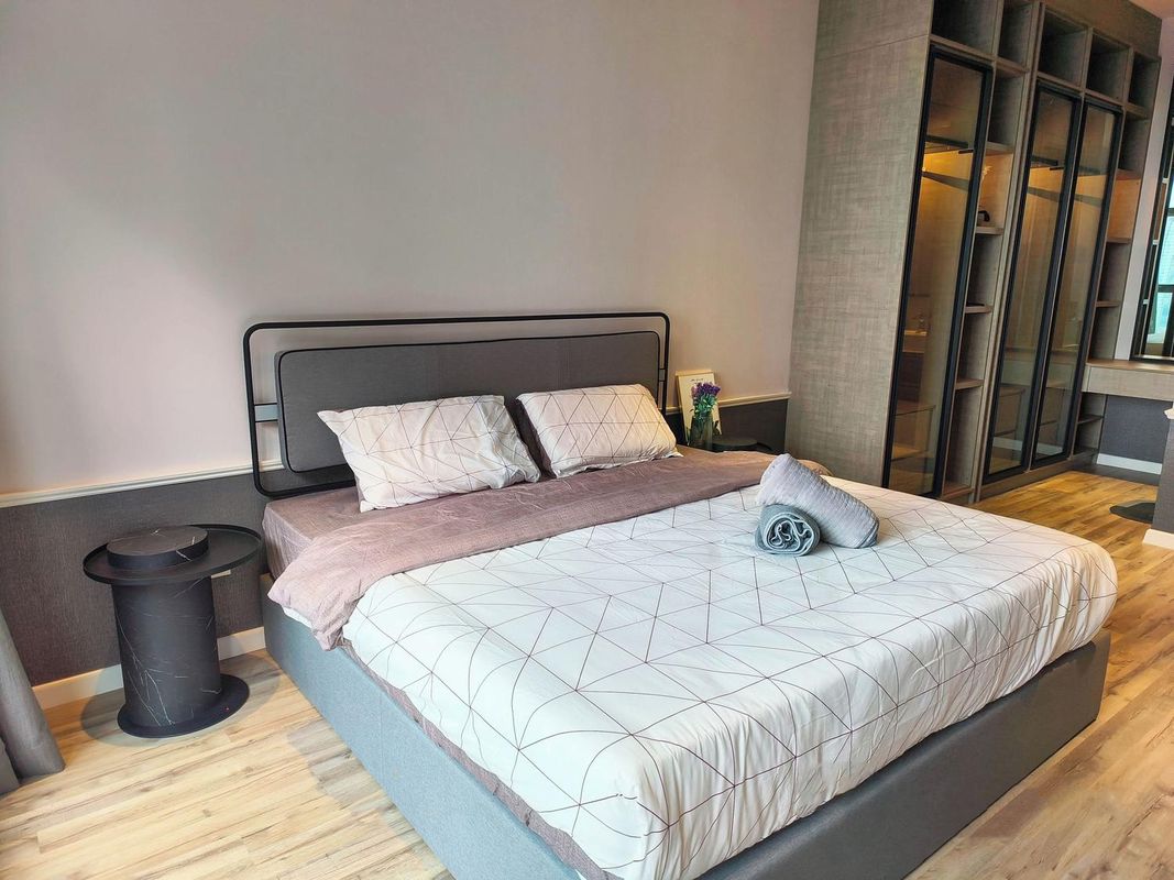 Just Stay米勒廣場