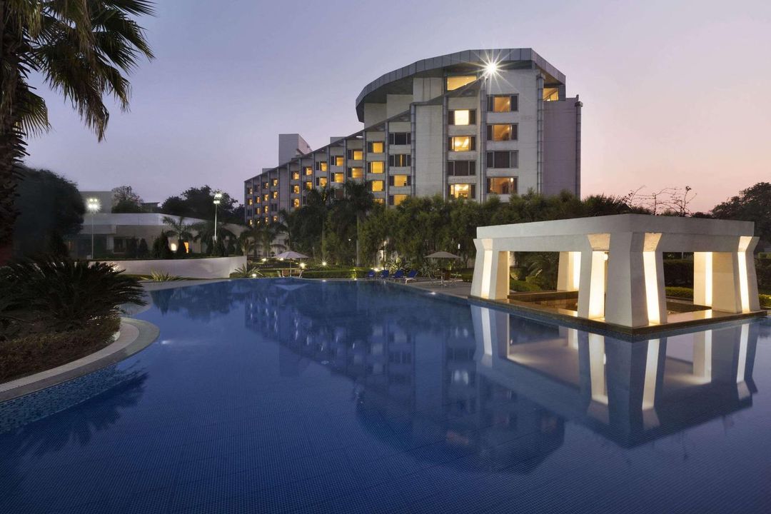 溫德姆華美達廣場酒店-JHV菠羅奈斯