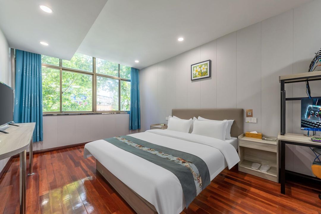 Yangzhou jinshiyuan business hotel