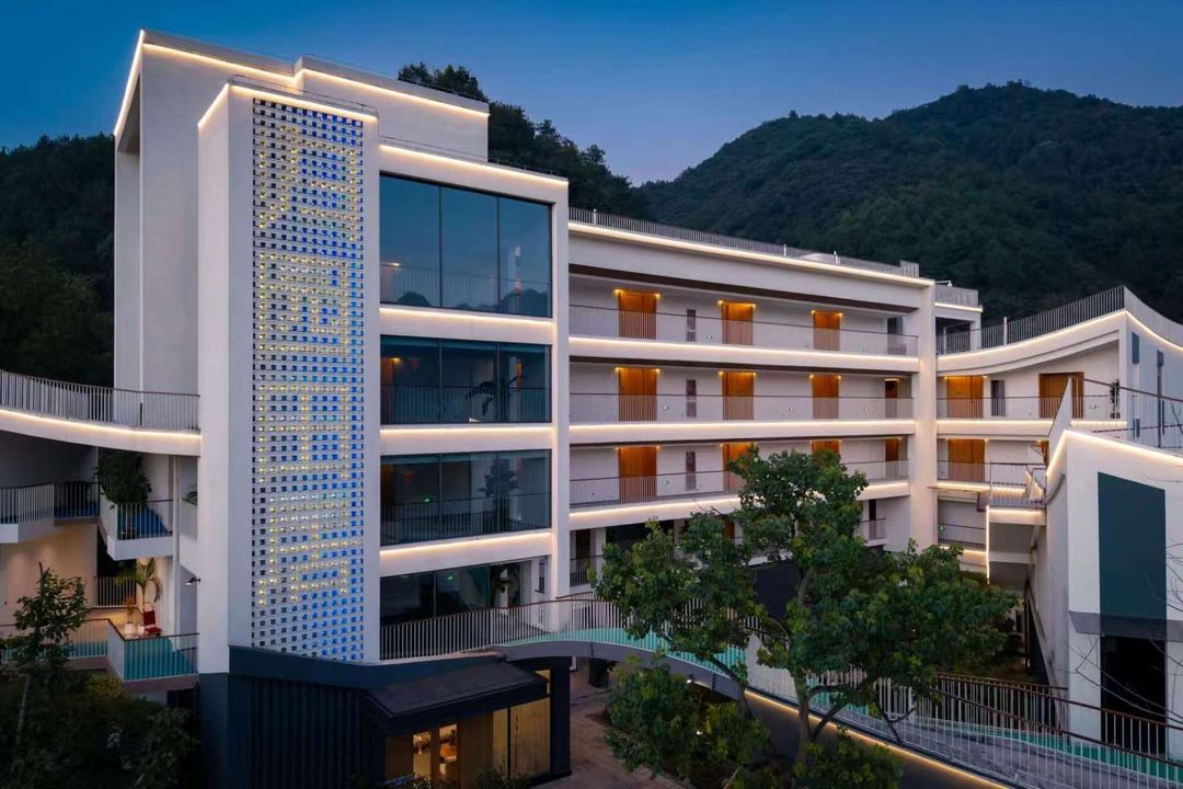 Tonglu Guiyuantianju Hotel