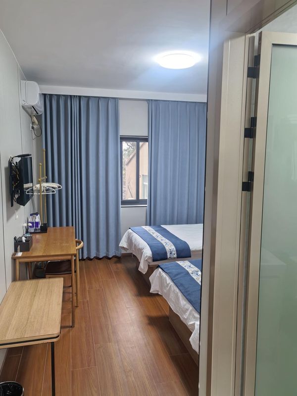 Limin Business Hotel