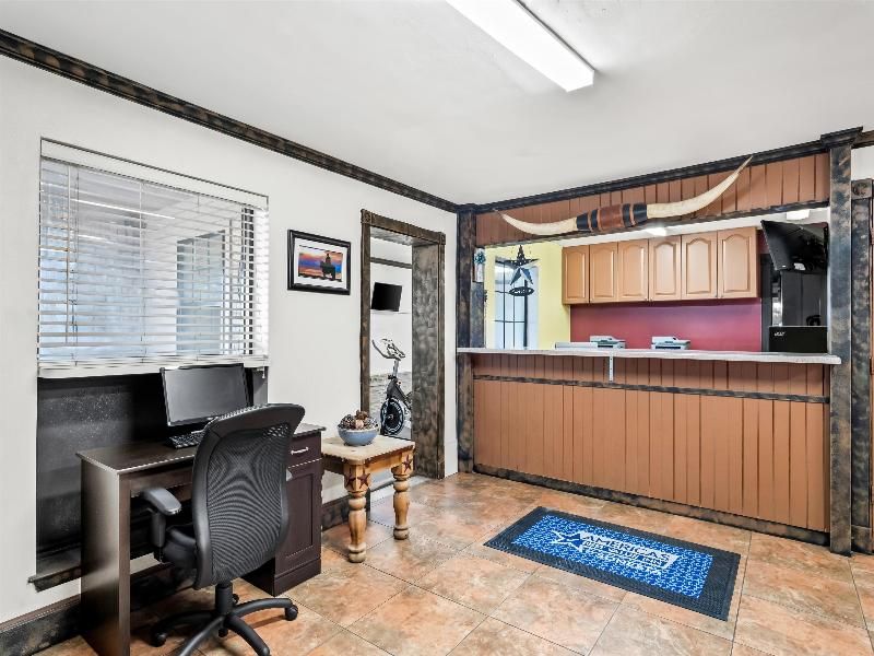 Americas Best Value Inn-Midlothian/Cedar Hill