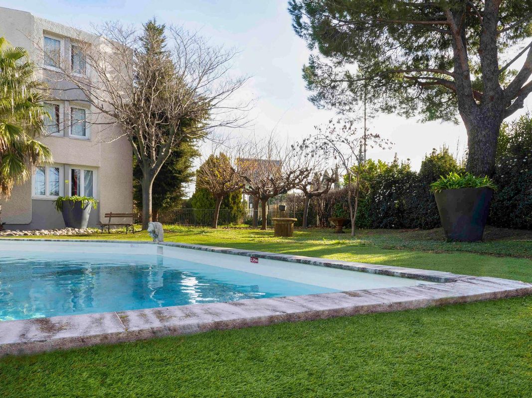 Ibis Arles