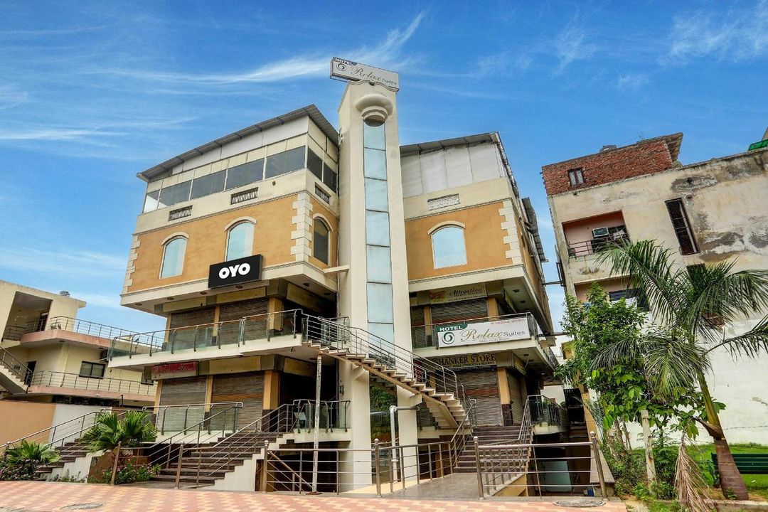 Townhouse Relax Suits A Boutique Hotel Vasundhara