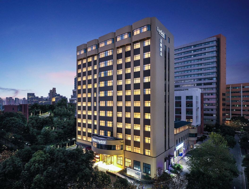 上海浦東中心萬楓酒店