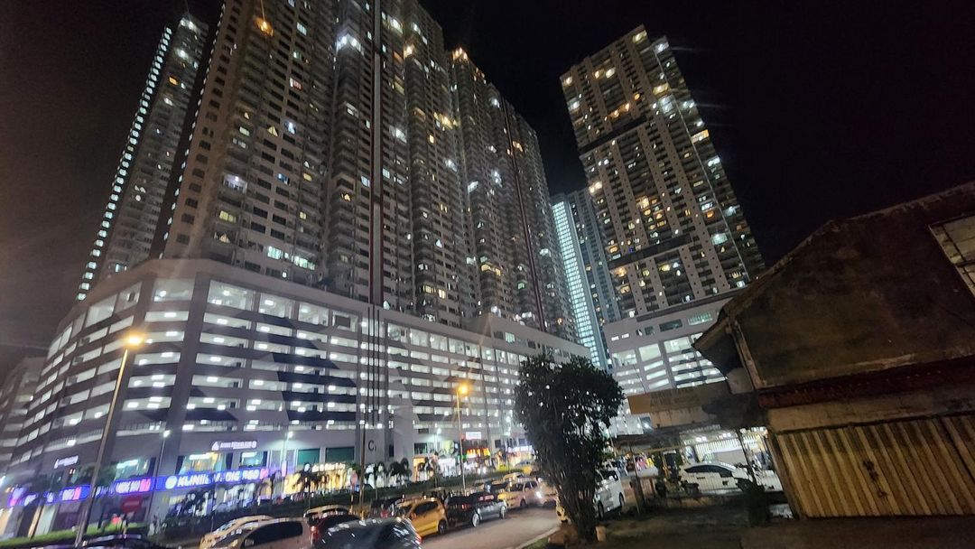 2px#Private room in Razak residence in kualalumpur