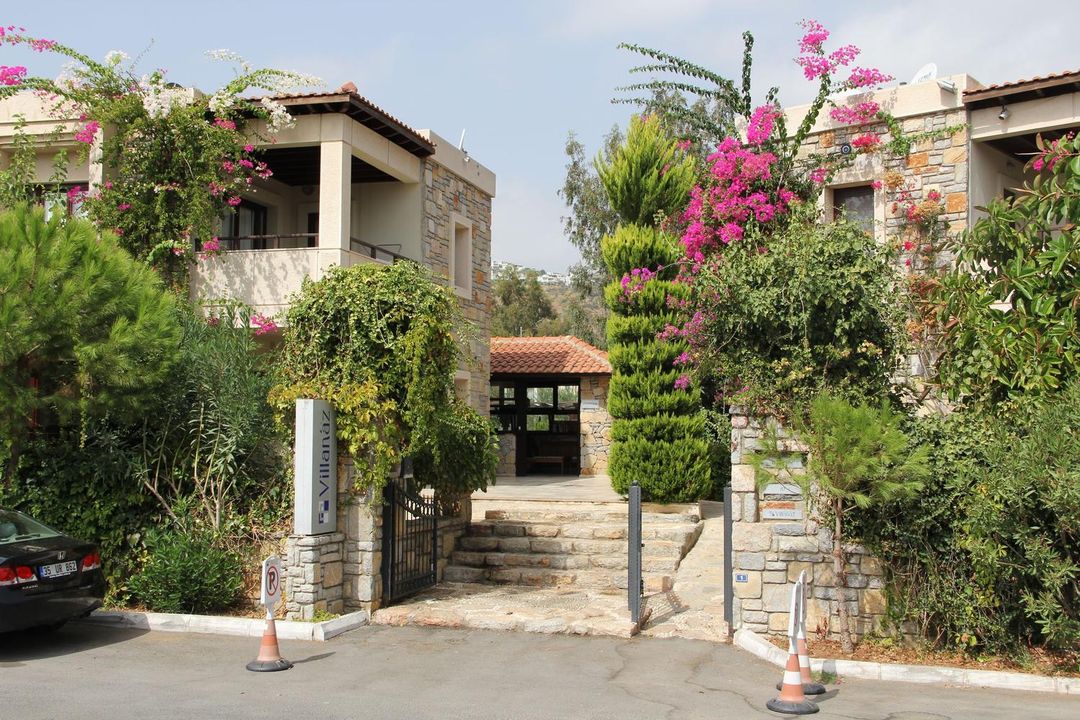 Villanaz Apart Hotel