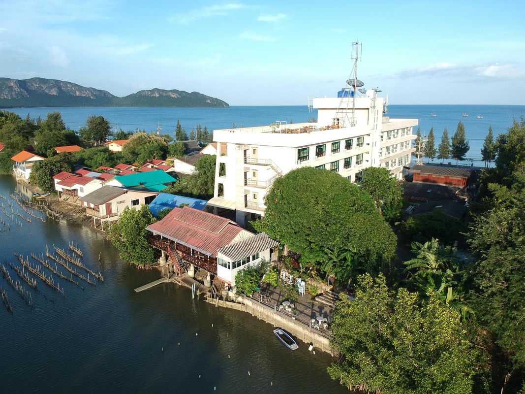 黃金海灘精品度假村